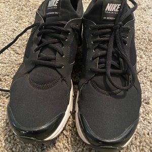 Nike In Season Tr2 tennis shoes